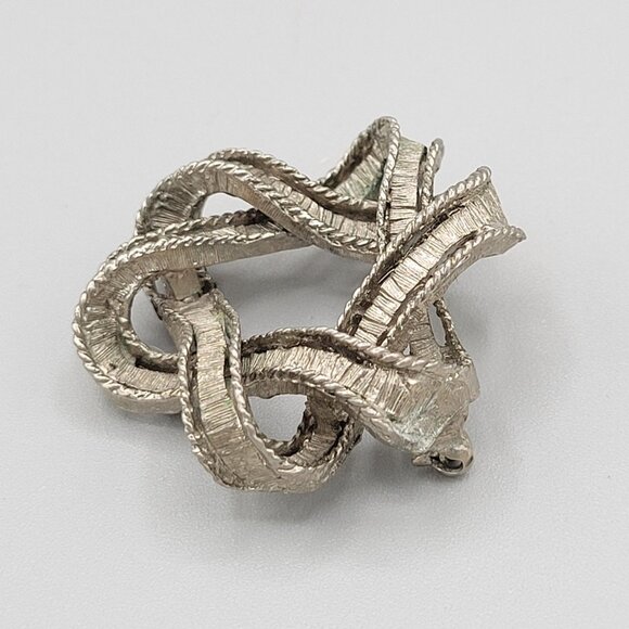 Vintage Silver Tone Textured Love Knot Brooch Pin Dimensional - Picture 2 of 5